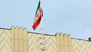 İran, topraklarına düşen roketlerle ilgili Ermenistan ve Azerbaycan’ı uyardı