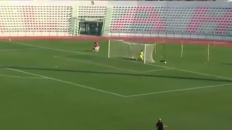 Miroslav Stoch orta sahadan gol attı!