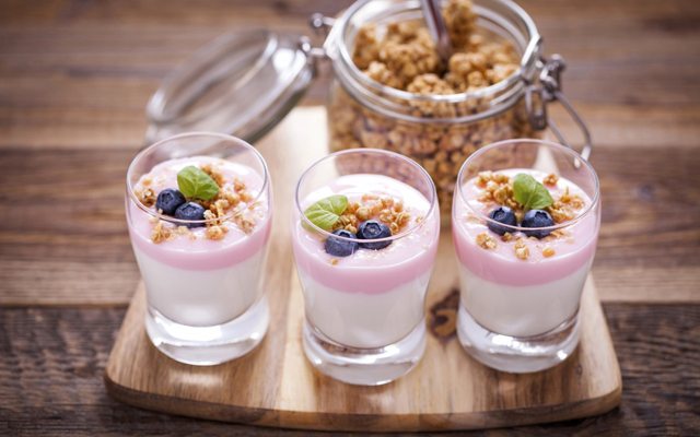 Kolay çilekli muhallebi tarifim