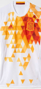 İşte Amanya’nın Yeni Formaları