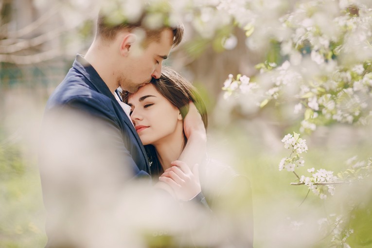 Oğlak burcu erkeği nasıl kadınlardan hoşlanır?