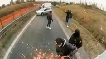 İtalya’da elektrikli testere ile zırhlı araç soygunu kamerada