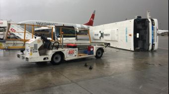 Antalya Havalimanı´nda korku dolu anlar! Yürekler ağza geldi