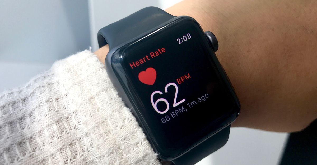 Apple Watch genç kızın hayatını kurtardı!