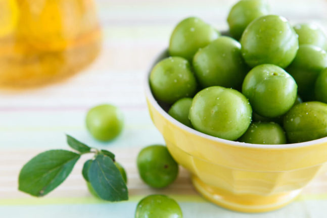 Yeşil erik kilo verdirir mi? Yeşil eriğin 8 muhteşem faydası!