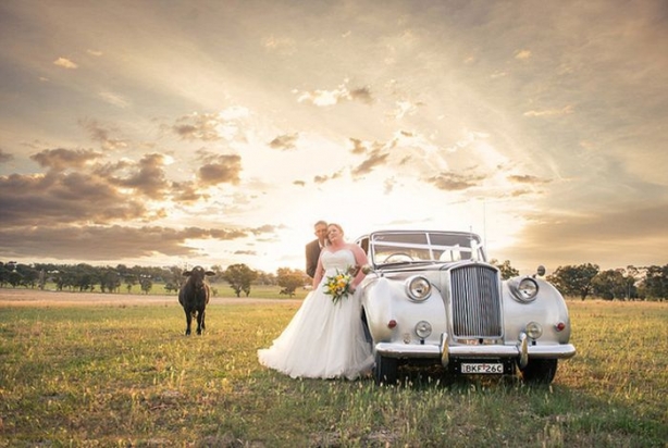 Düğün fotoğrafı komediye döndü
