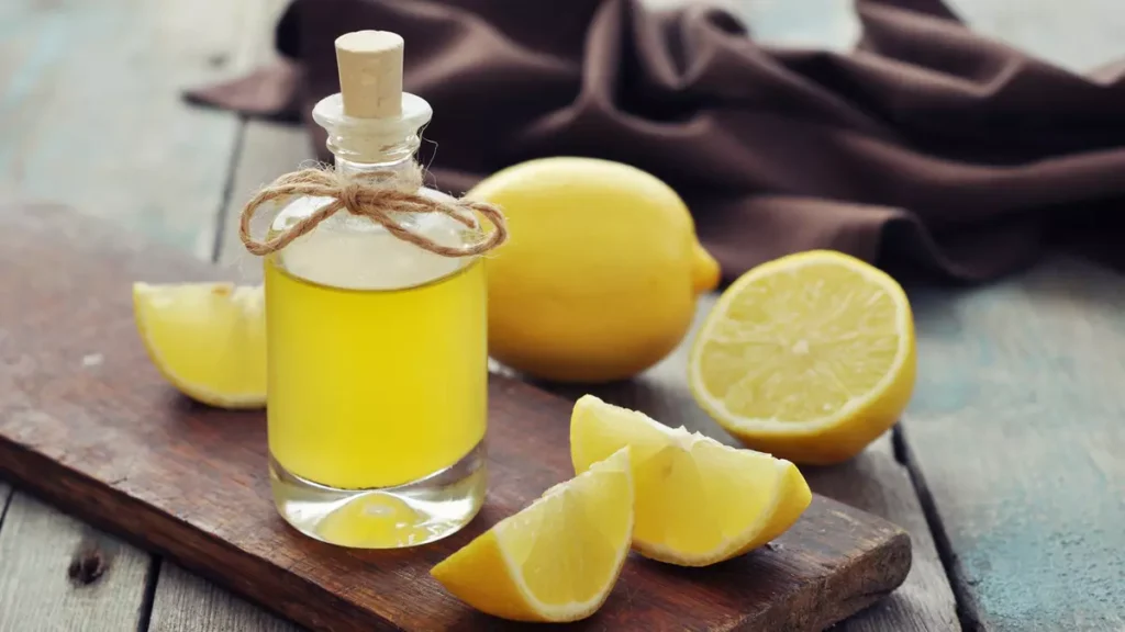 Saçlarınız parlasın cildiniz ışıldasın! Limon yağı mucizesi…