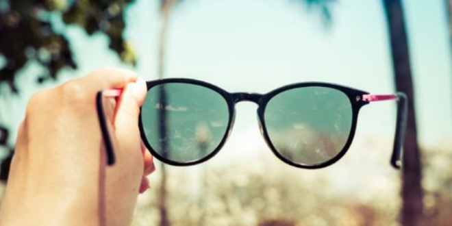 Güneş Gözlüğü Alırken Dikkat Edilmesi Gereken 3 Önemli Husus!
