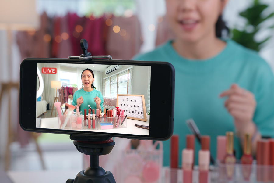 Modada yeni dönem: Canlı yayın alışverişi